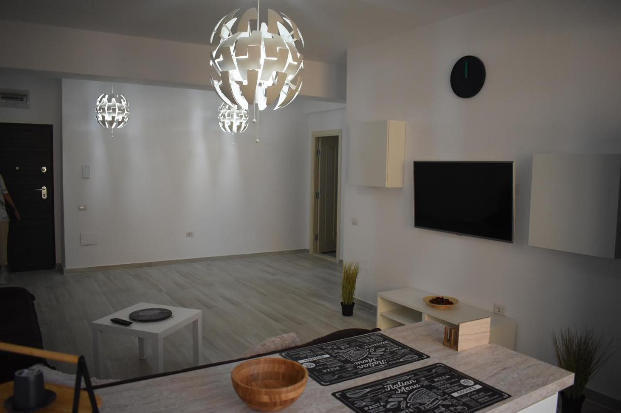 Apartment By The Lake With A View 马马亚 外观 照片