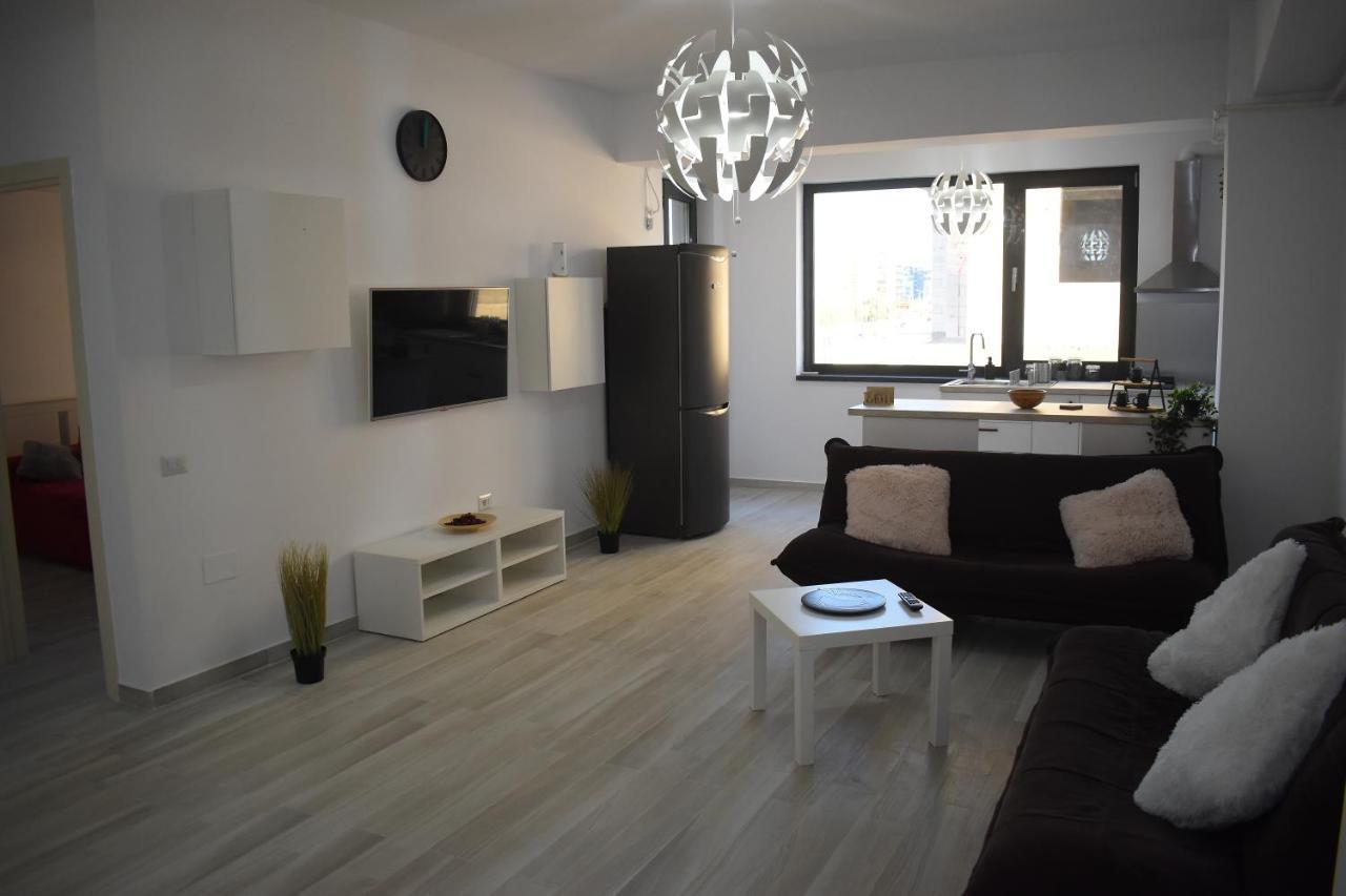Apartment By The Lake With A View 马马亚 外观 照片