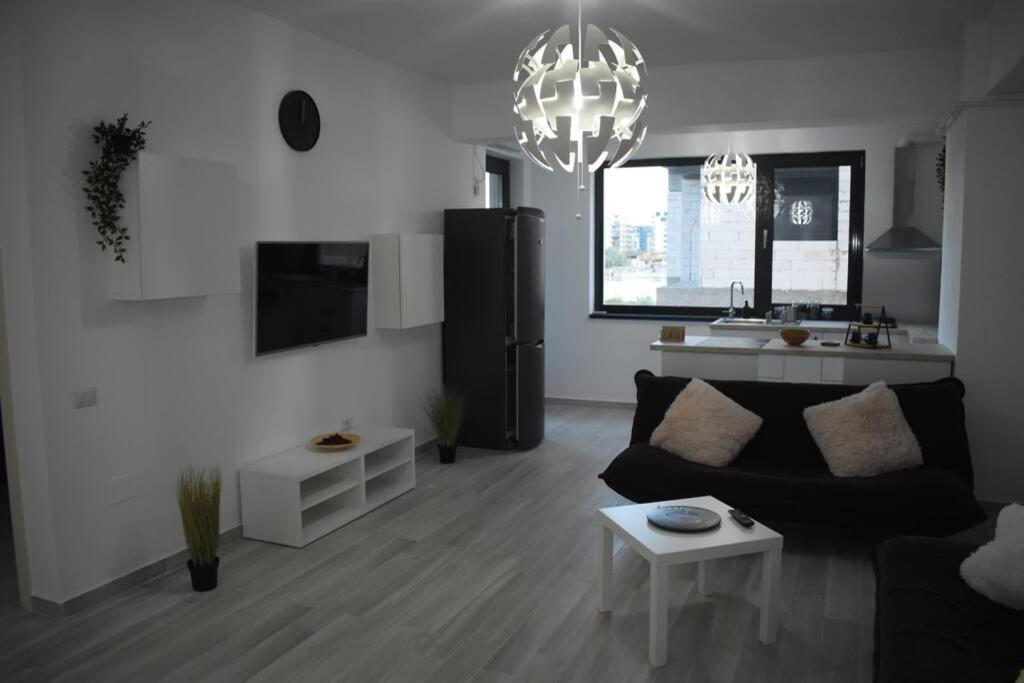 Apartment By The Lake With A View 马马亚 外观 照片