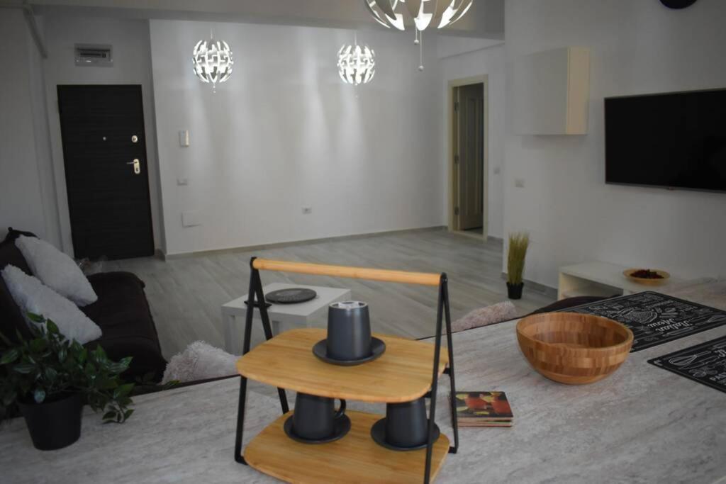 Apartment By The Lake With A View 马马亚 外观 照片
