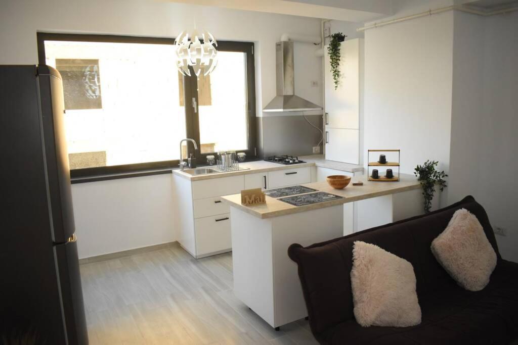 Apartment By The Lake With A View 马马亚 外观 照片