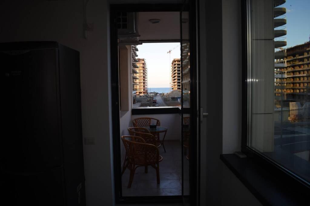 Apartment By The Lake With A View 马马亚 外观 照片